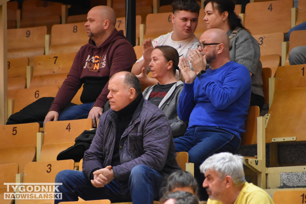 Zdjęcia kibiców z meczu Siarka - Sokół