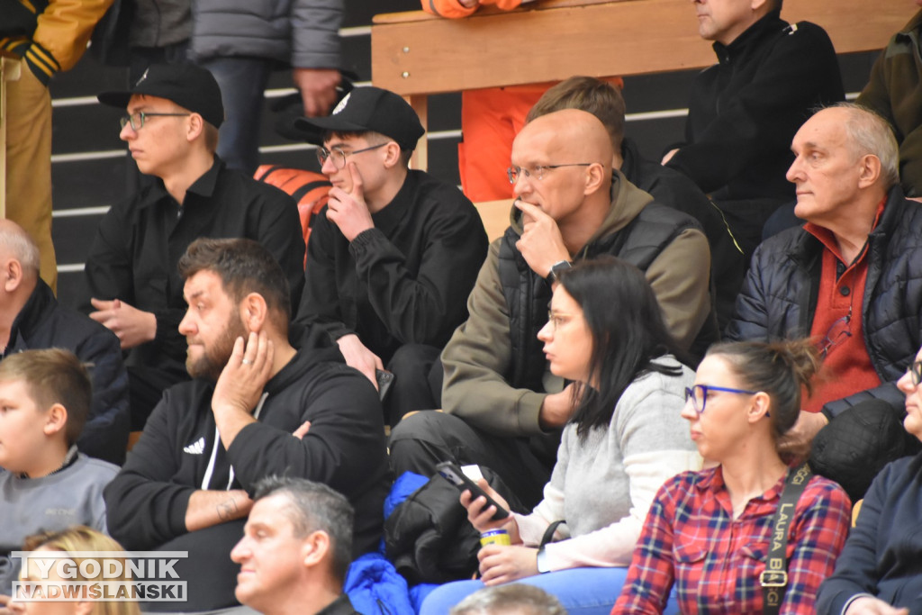 Zdjęcia kibiców z meczu Siarka - Sokół