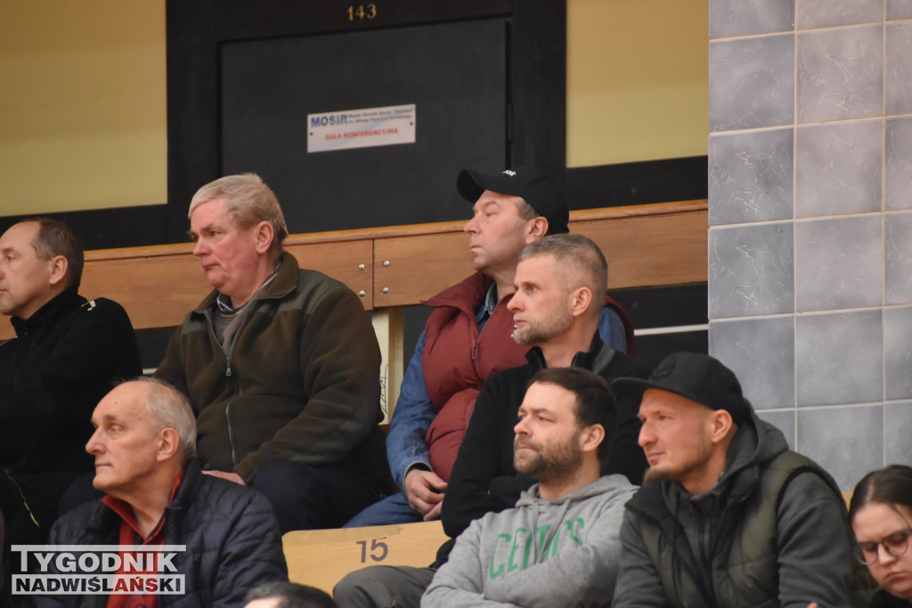 Zdjęcia kibiców z meczu Siarka - Sokół