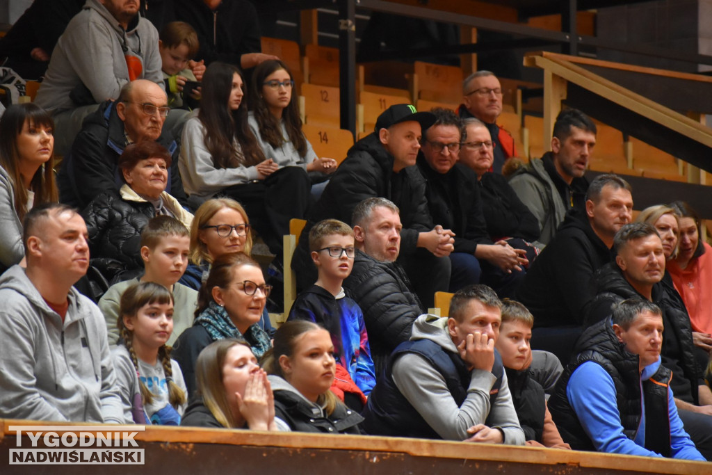 Zdjęcia kibiców z meczu Siarka - Sokół