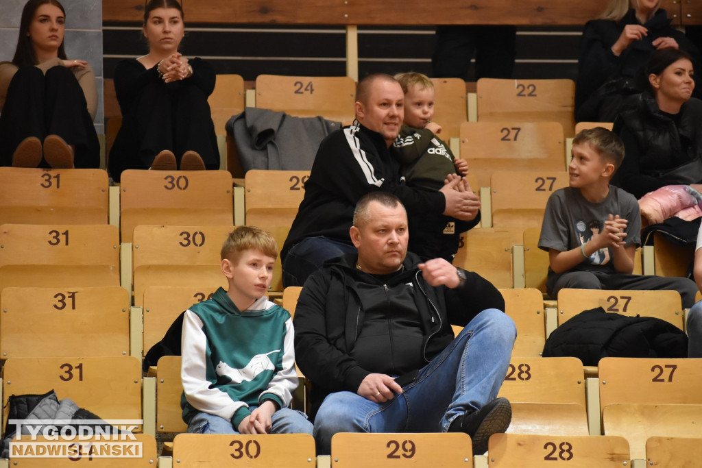 Zdjęcia kibiców z meczu Siarka - Sokół