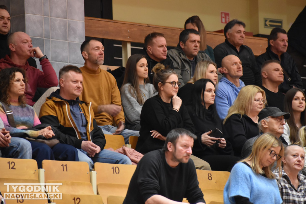 Zdjęcia kibiców z meczu Siarka - Sokół