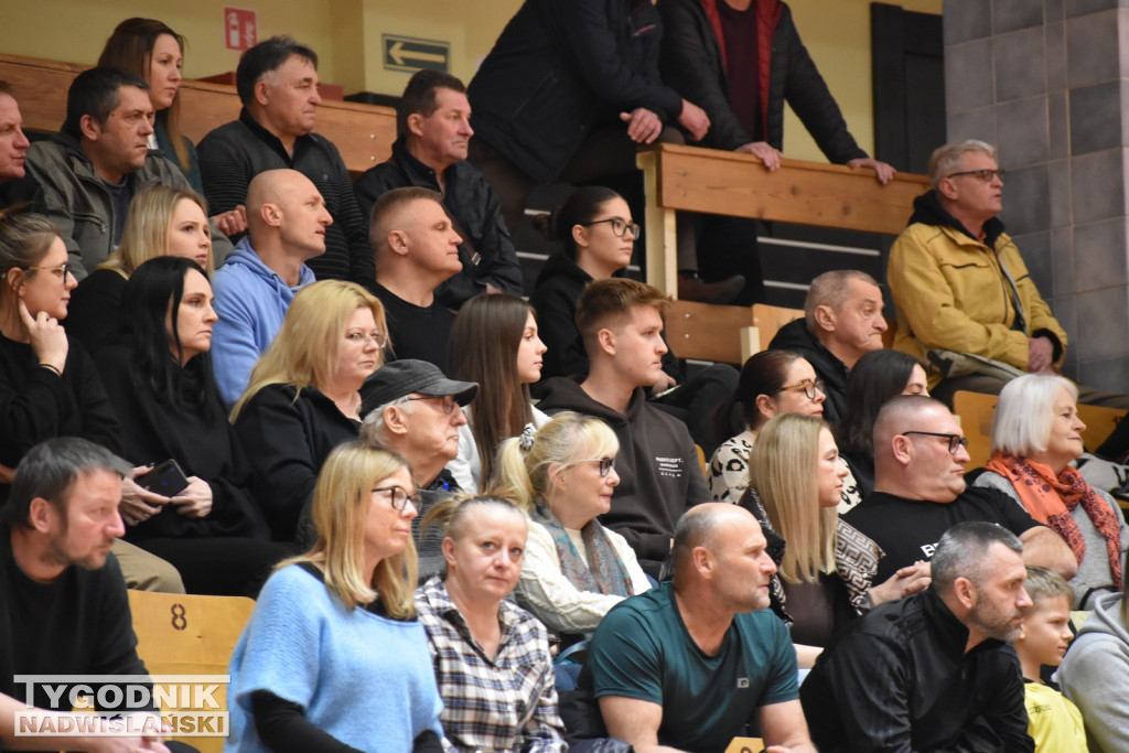 Zdjęcia kibiców z meczu Siarka - Sokół