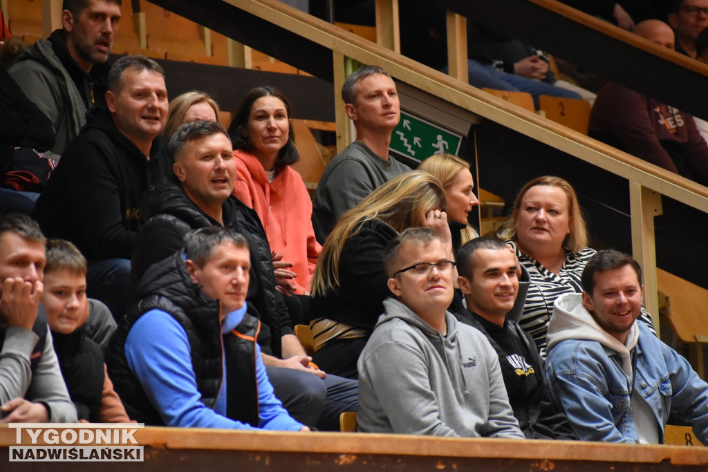 Zdjęcia kibiców z meczu Siarka - Sokół
