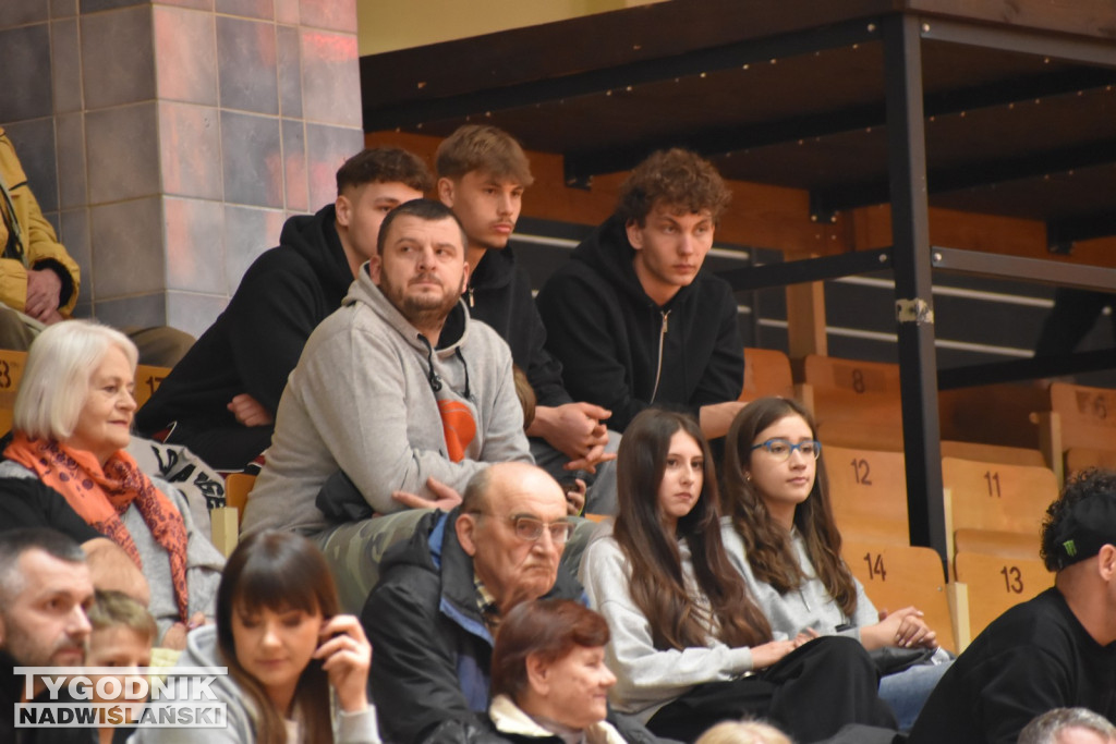 Zdjęcia kibiców z meczu Siarka - Sokół