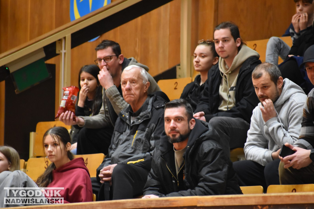 Zdjęcia kibiców z meczu Siarka - Sokół