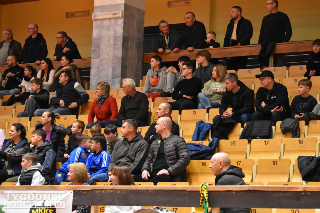 Zdjęcia kibiców z meczu Siarka - Sokół