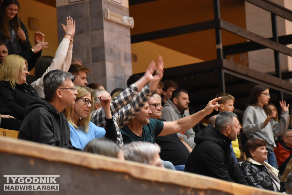 Zdjęcia kibiców z meczu Siarka - Sokół