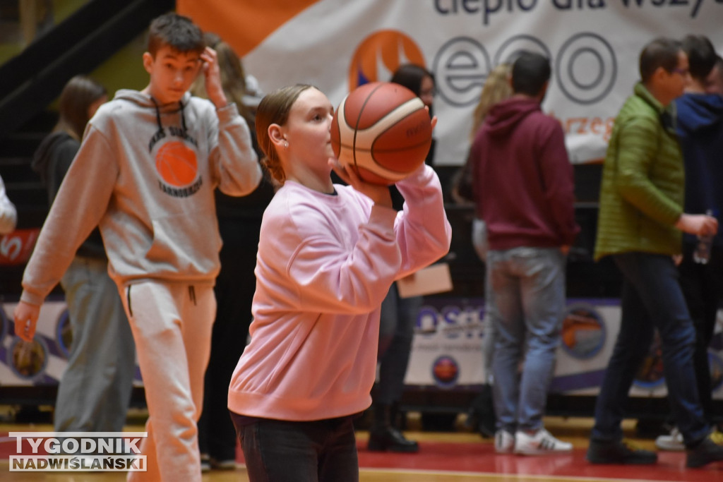 Zdjęcia kibiców z meczu Siarka - Sokół