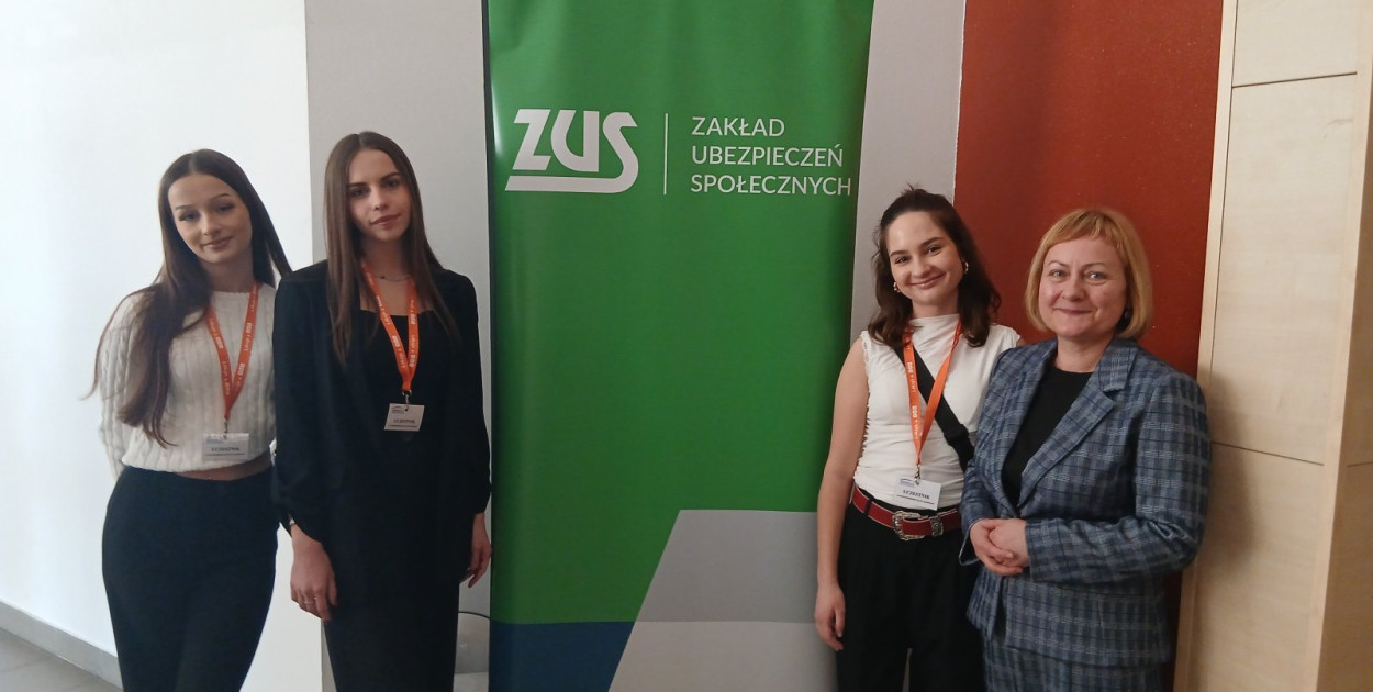 Uczennice ZS nr 2 w Tarnobrzegu na olimpiadzie