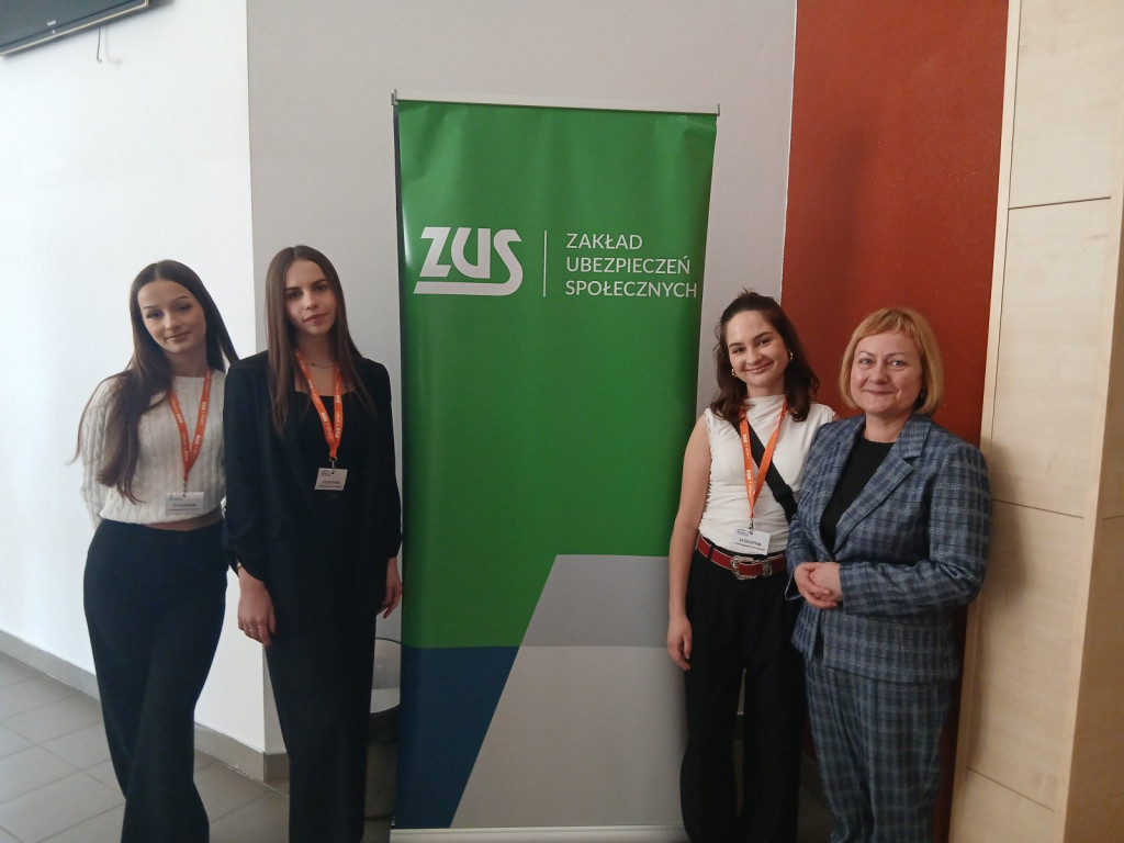 Uczennice ZS nr 2 w Tarnobrzegu na olimpiadzie