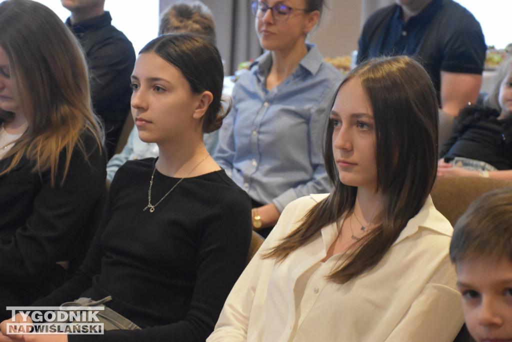 Gala sportowa w Nowej Dębie