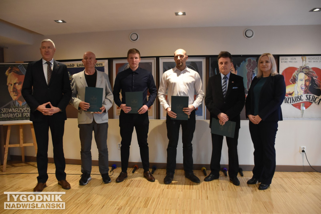 Gala sportowa w Nowej Dębie