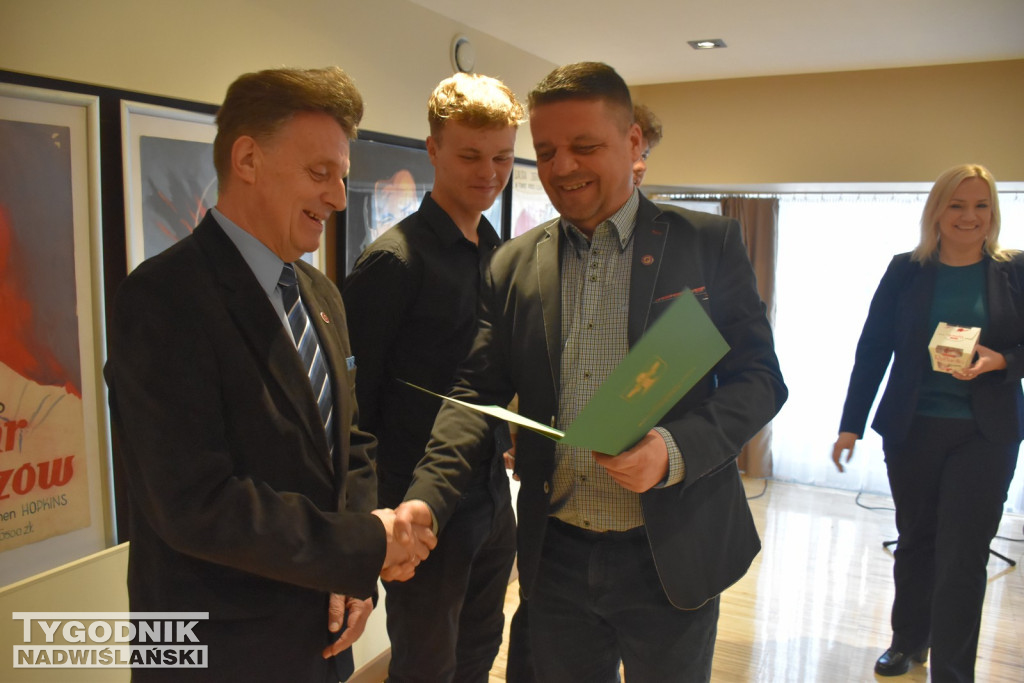 Gala sportowa w Nowej Dębie