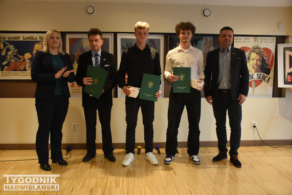 Gala sportowa w Nowej Dębie