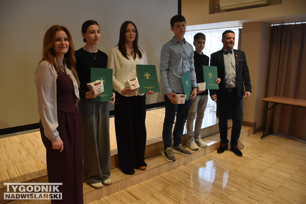 Gala sportowa w Nowej Dębie