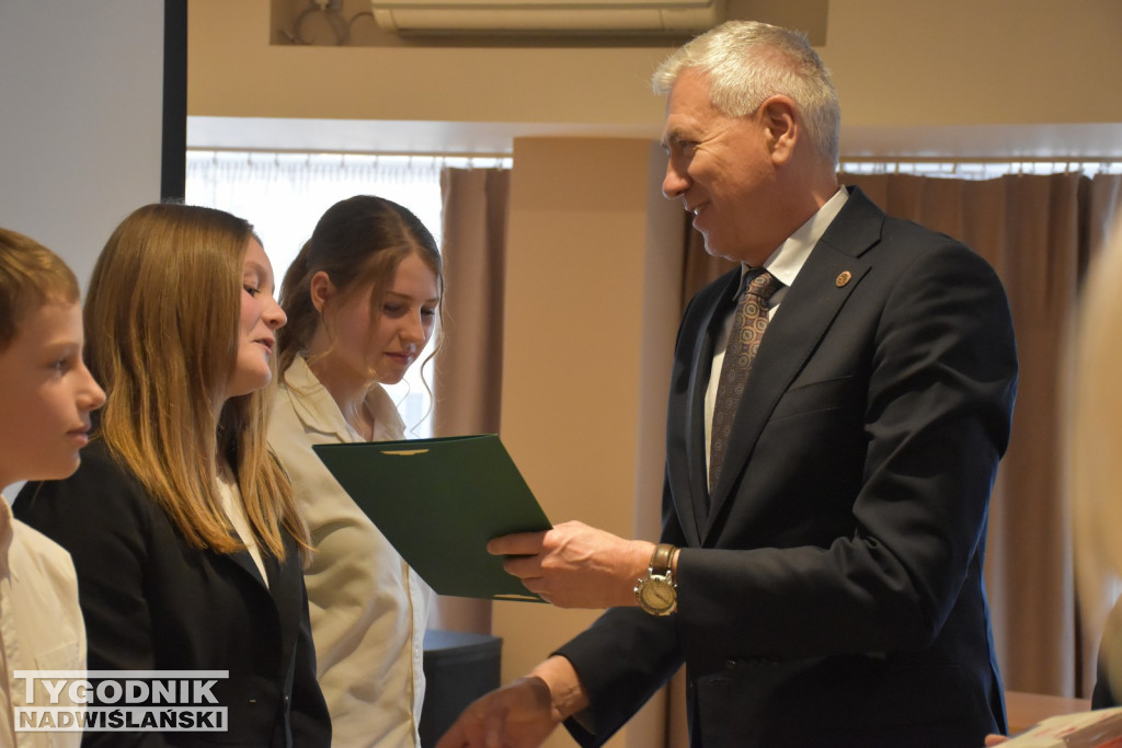 Gala sportowa w Nowej Dębie