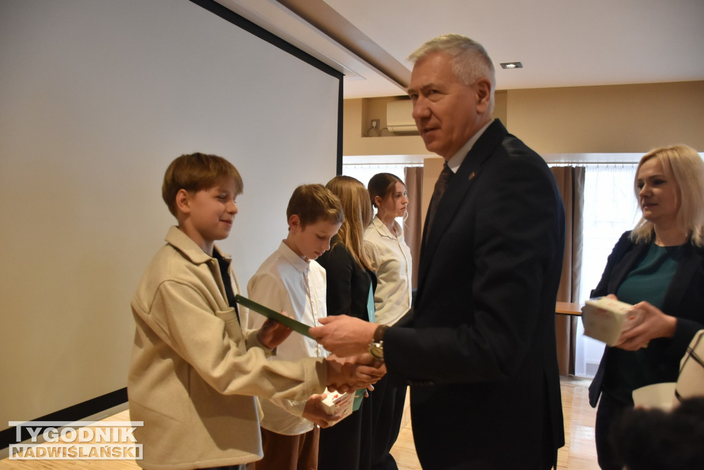 Gala sportowa w Nowej Dębie