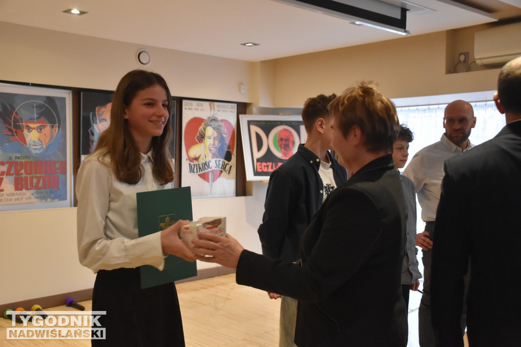 Gala sportowa w Nowej Dębie