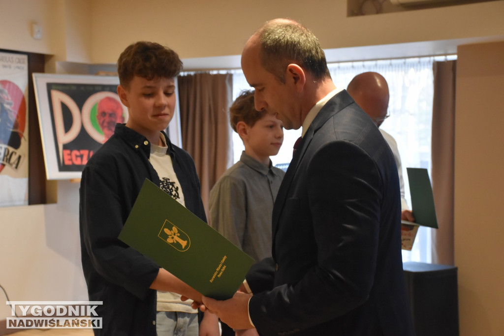 Gala sportowa w Nowej Dębie