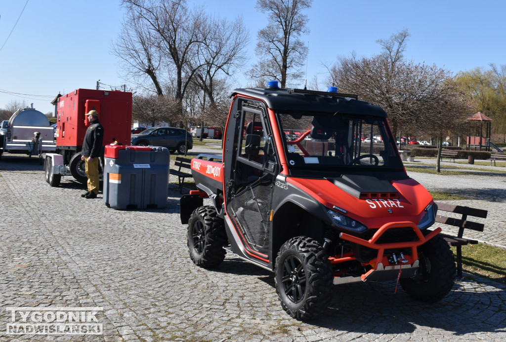Przekazanie sprzętu w Sandomierzu