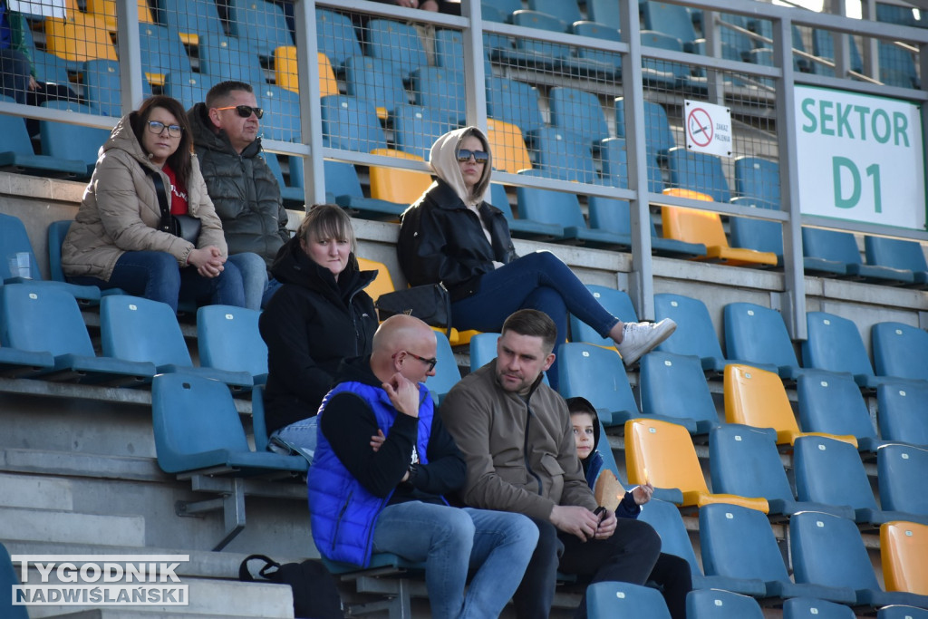 Zdjęcia kibiców na meczu Siarka - Chełmianka