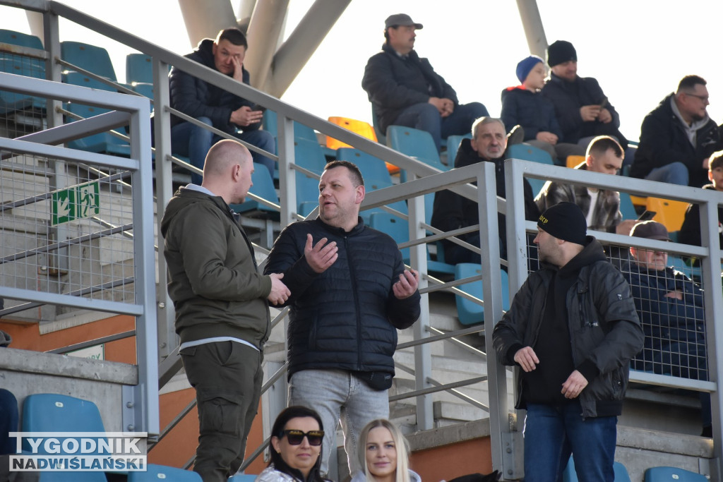 Zdjęcia kibiców na meczu Siarka - Chełmianka