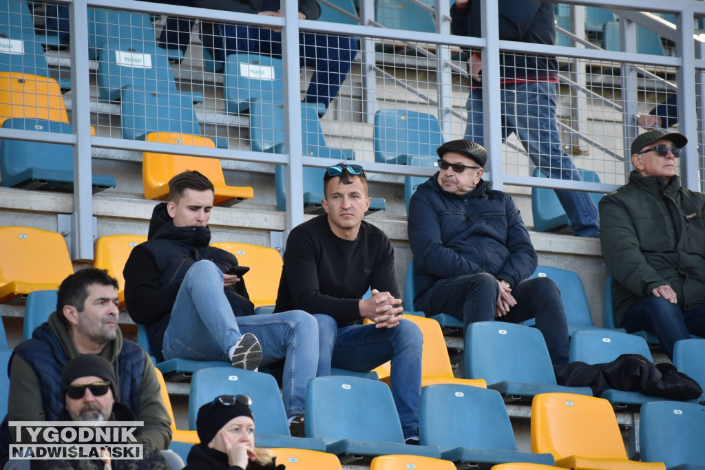 Zdjęcia kibiców na meczu Siarka - Chełmianka