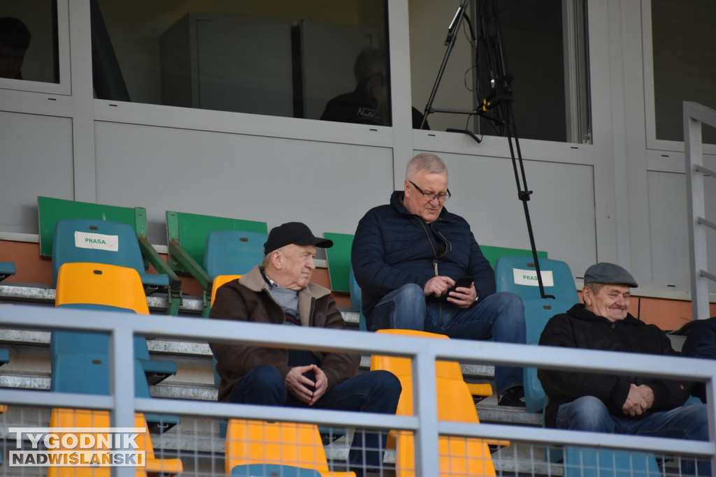 Zdjęcia kibiców na meczu Siarka - Chełmianka