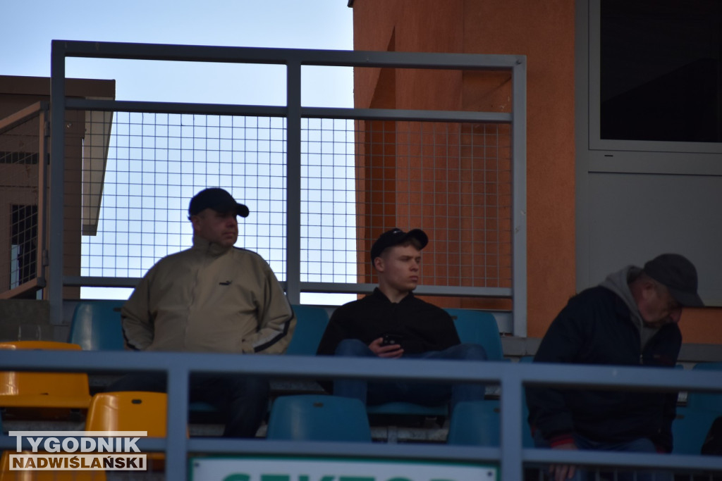 Zdjęcia kibiców na meczu Siarka - Chełmianka