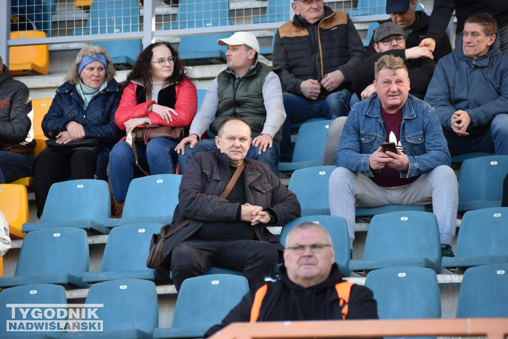 Zdjęcia kibiców na meczu Siarka - Chełmianka