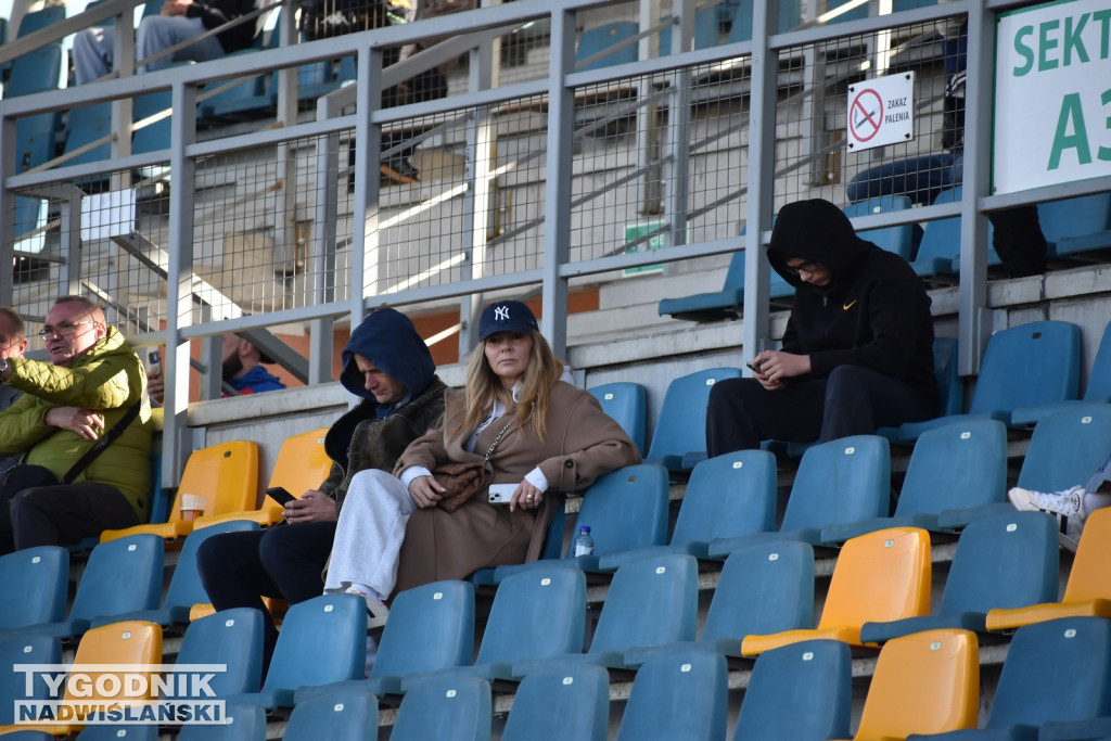 Zdjęcia kibiców na meczu Siarka - Chełmianka