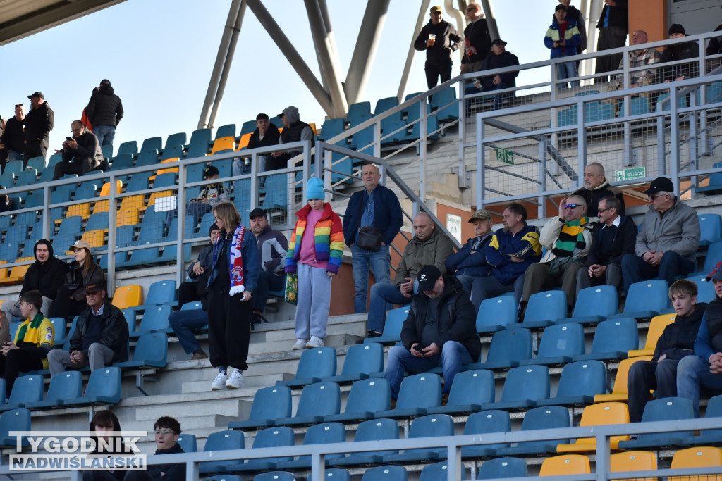 Zdjęcia kibiców na meczu Siarka - Chełmianka