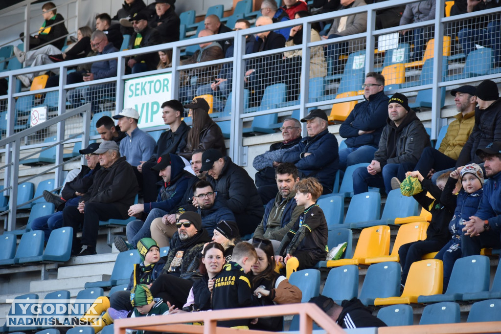 Zdjęcia kibiców na meczu Siarka - Chełmianka