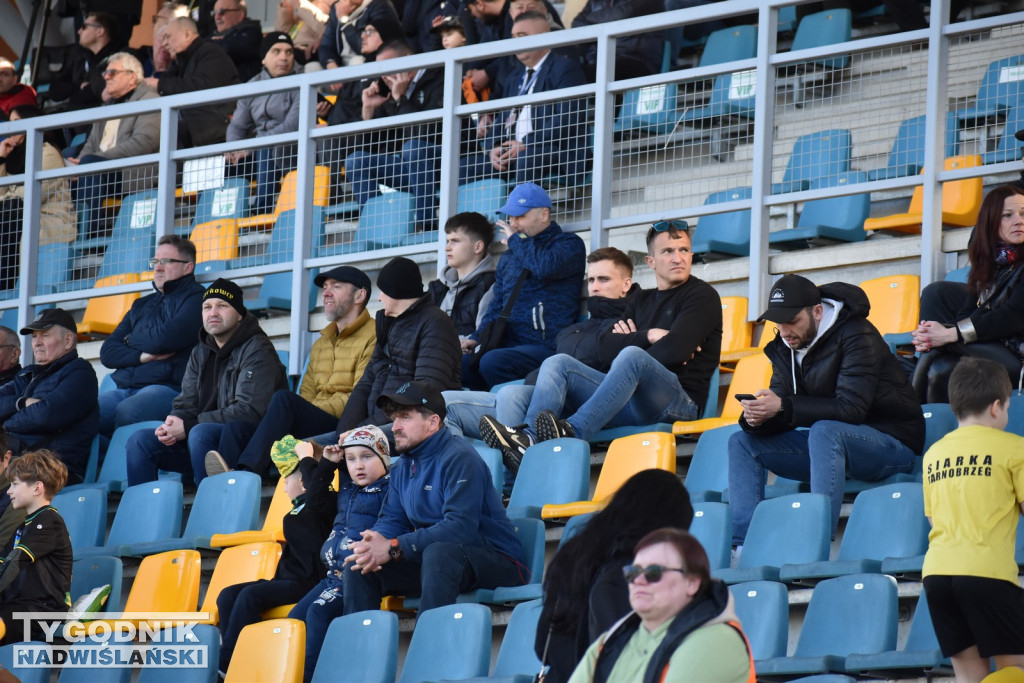 Zdjęcia kibiców na meczu Siarka - Chełmianka