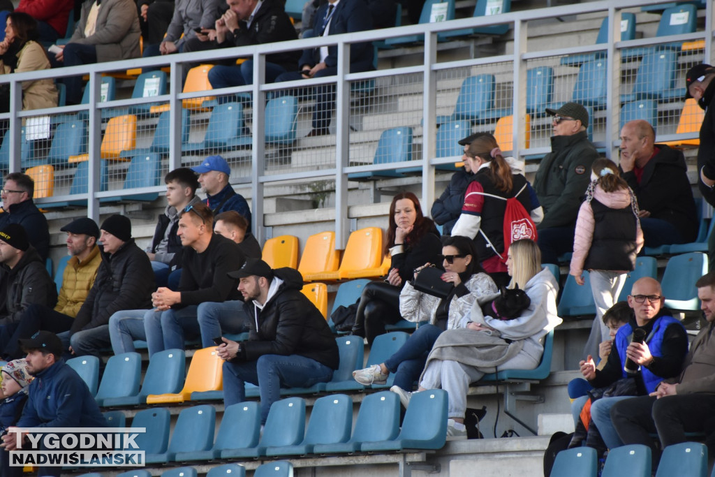 Zdjęcia kibiców na meczu Siarka - Chełmianka
