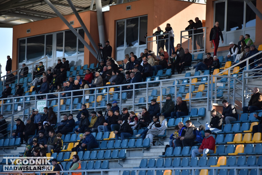 Zdjęcia kibiców na meczu Siarka - Chełmianka