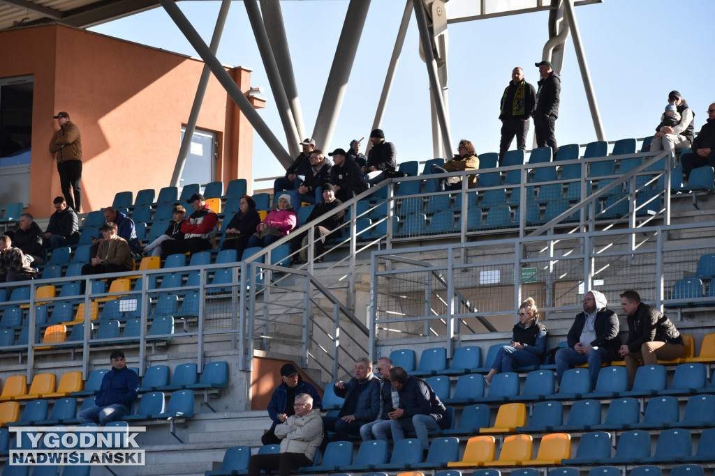 Zdjęcia kibiców na meczu Siarka - Chełmianka