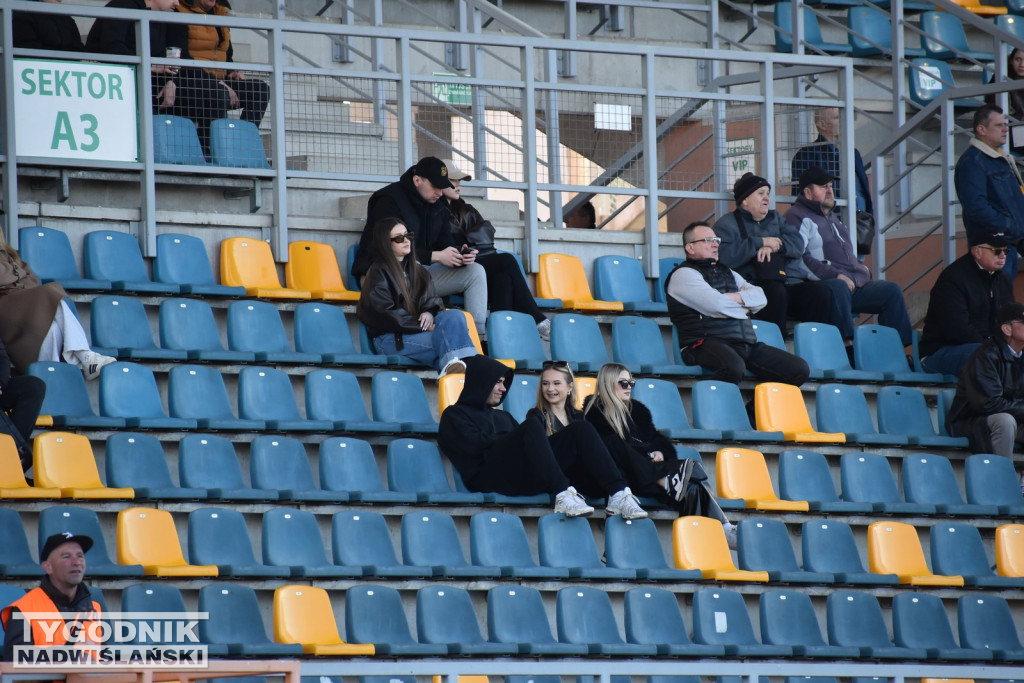 Zdjęcia kibiców na meczu Siarka - Chełmianka