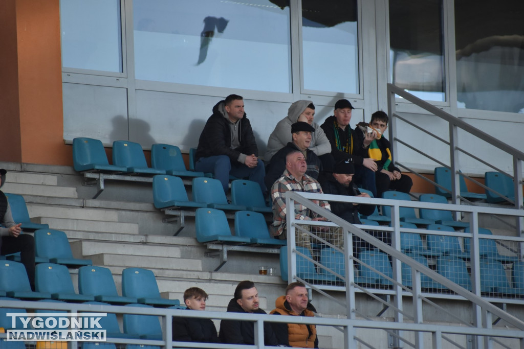 Zdjęcia kibiców na meczu Siarka - Chełmianka