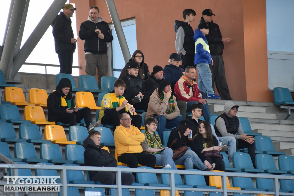 Zdjęcia kibiców na meczu Siarka - Chełmianka