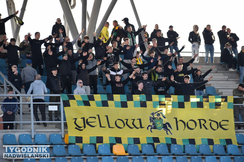 Zdjęcia kibiców na meczu Siarka - Chełmianka