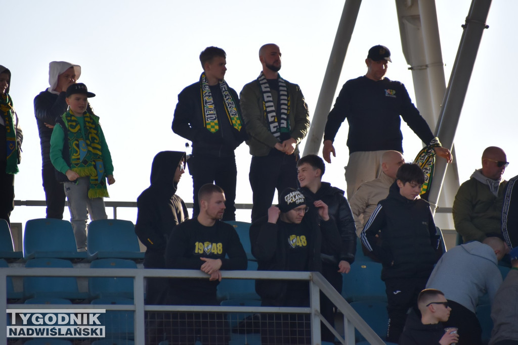 Zdjęcia kibiców na meczu Siarka - Chełmianka
