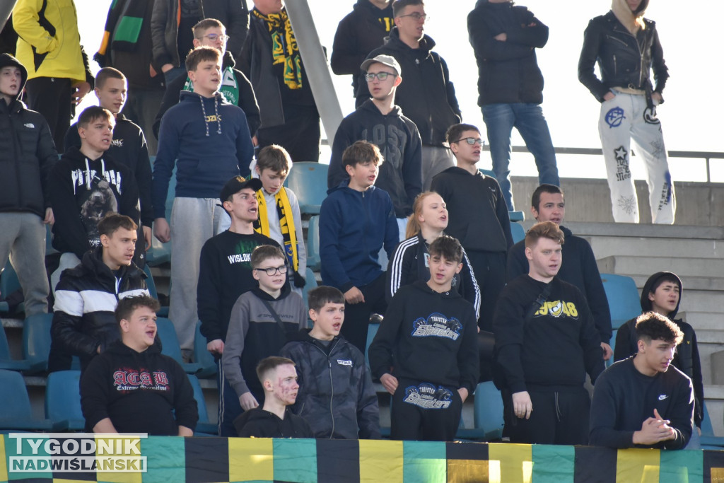 Zdjęcia kibiców na meczu Siarka - Chełmianka