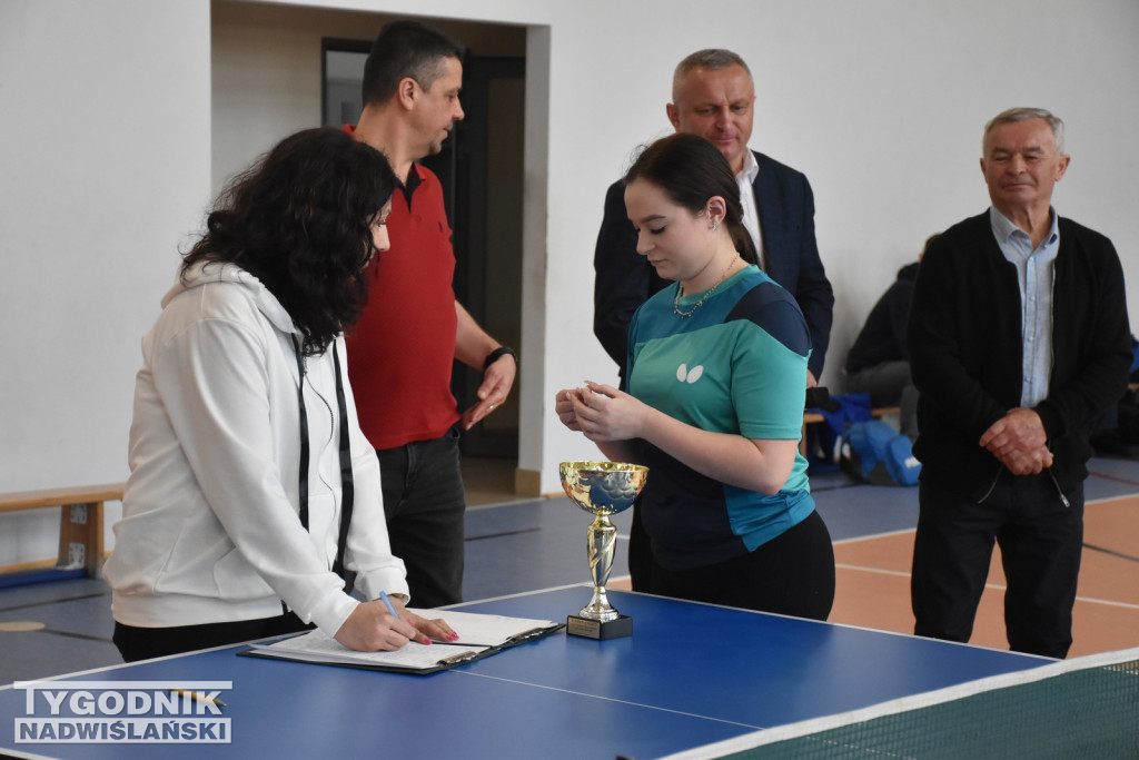 Turniej tenisa stołowego w Chmielowie