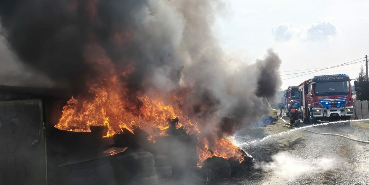 Pożar opon w Rytwianach