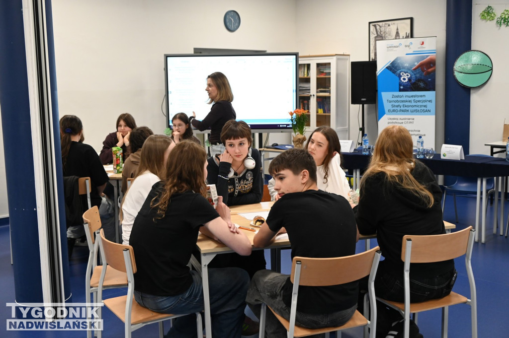 Matematyczne wyzwania w Tarnobrzegu. Za nami XI edycja konkursu „6 na 6”