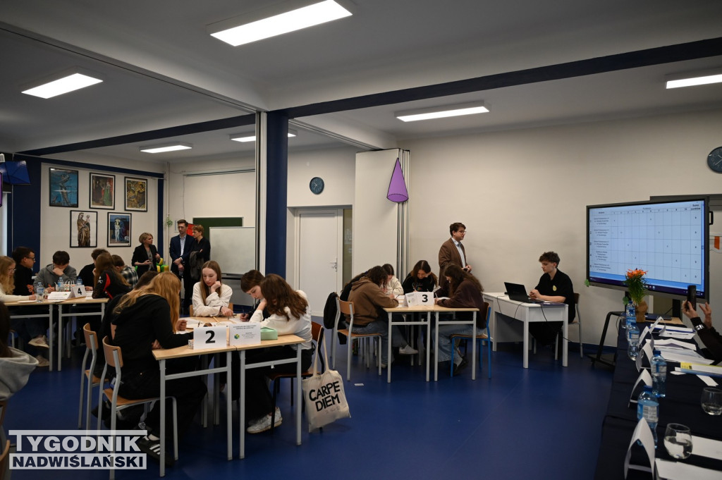 Matematyczne wyzwania w Tarnobrzegu. Za nami XI edycja konkursu „6 na 6”