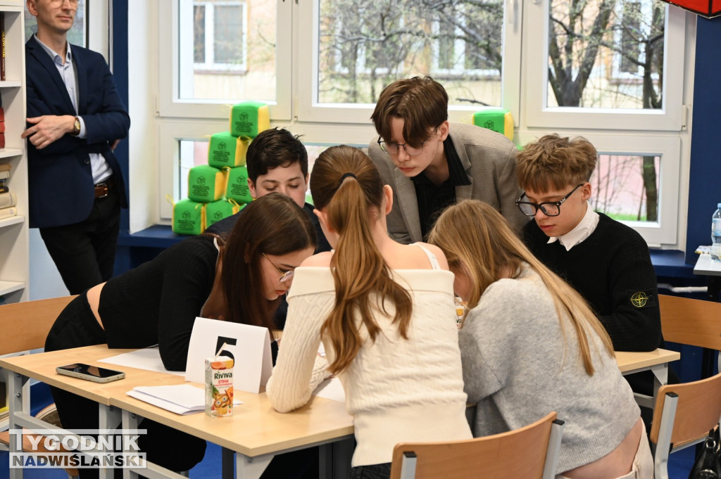 Matematyczne wyzwania w Tarnobrzegu. Za nami XI edycja konkursu „6 na 6”