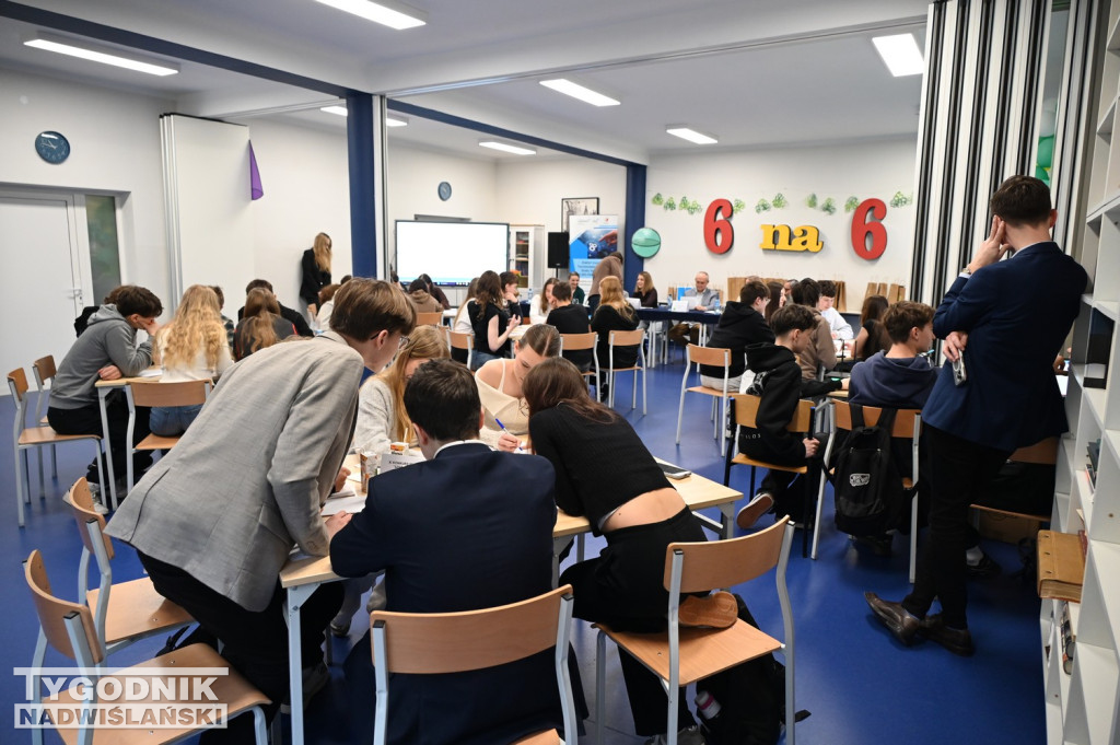 Matematyczne wyzwania w Tarnobrzegu. Za nami XI edycja konkursu „6 na 6”